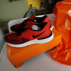 Mens Nike Odyssey Flyknit 10.5 Sneakers